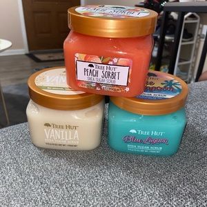 Brand new *Limited Edition* Tree Hut Scrubs